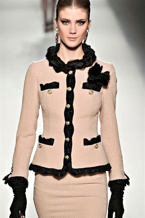 chanel women's business suit|chanel sito ufficiale.